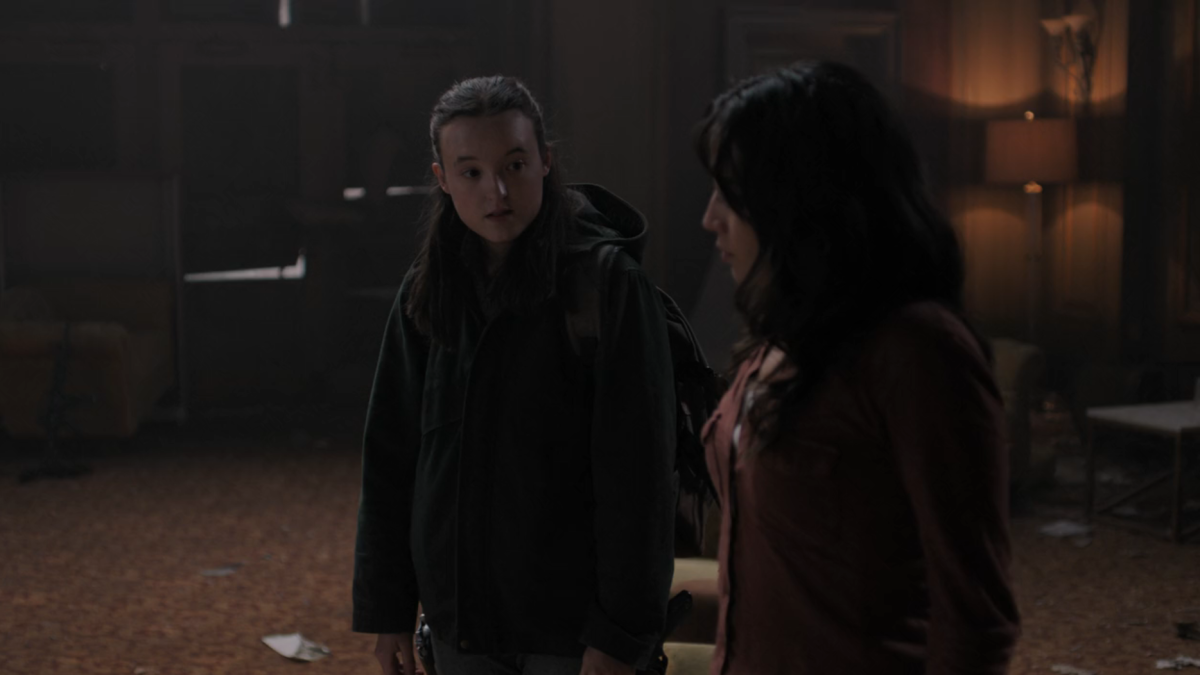 The Last of Us 207: Ellie looks at Dina as if waiting for her to say something she never does