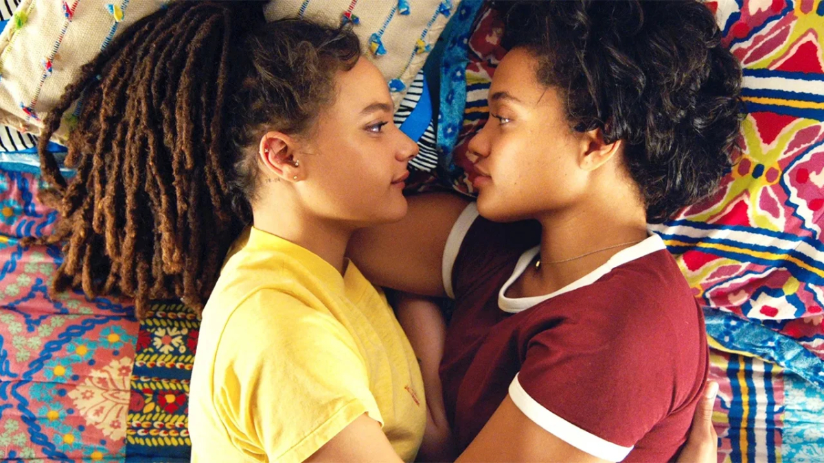 Sasha Lane and Kiersey Clemons lie in bed together