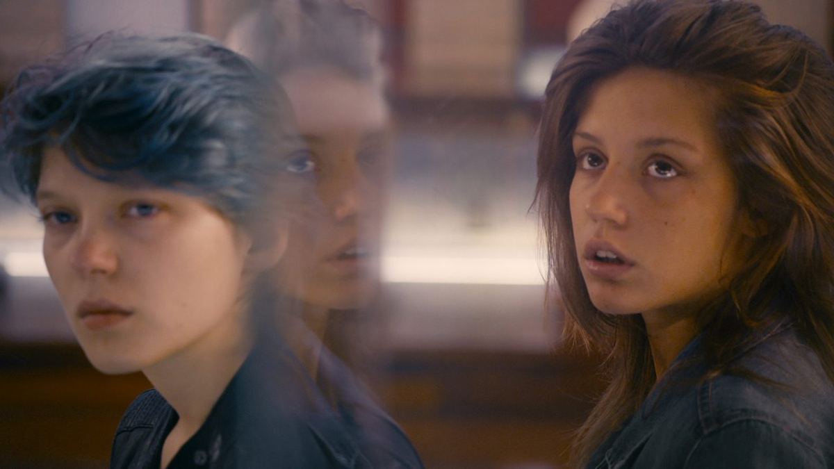 Lea Seydoux and Adele Exarchopoulos look at art in a museum in Blue is the Warmest Color
