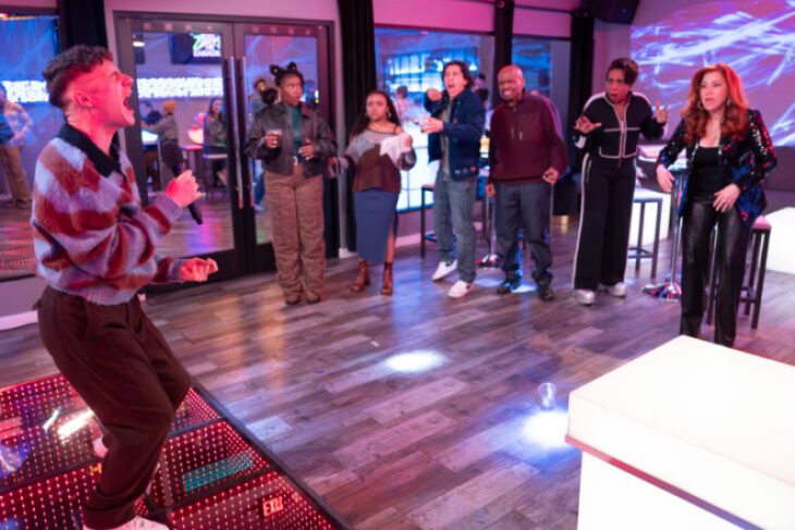 ABBOTT ELEMENTARY - ÒKaraokeÓ - The teachers hit a karaoke bar for a night of fun. During the evening, Jacob bumps into an old friend. WEDNESDAY, MARCH 12 (8:30-9:02 p.m. EDT) on ABC. (Disney/Gilles Mingasson) CHRIS PERFETTI, COURTNEY TAYLOR, QUINTA BRUNSON, BENJAMIN NORRIS, WILLIAM STANFORD DAVIS, SHERYL LEE RALPH, LISA ANN WALTER