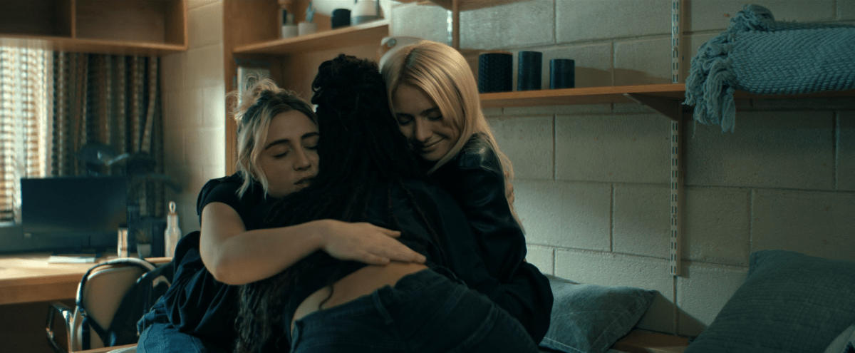 Gen V 208-4 emma, cate, and marie group hug