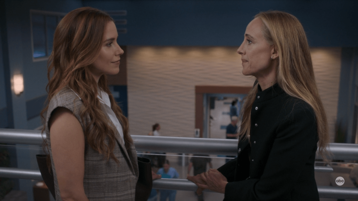 Grey's Anatomy 2204-6 teddy apologizes to cass