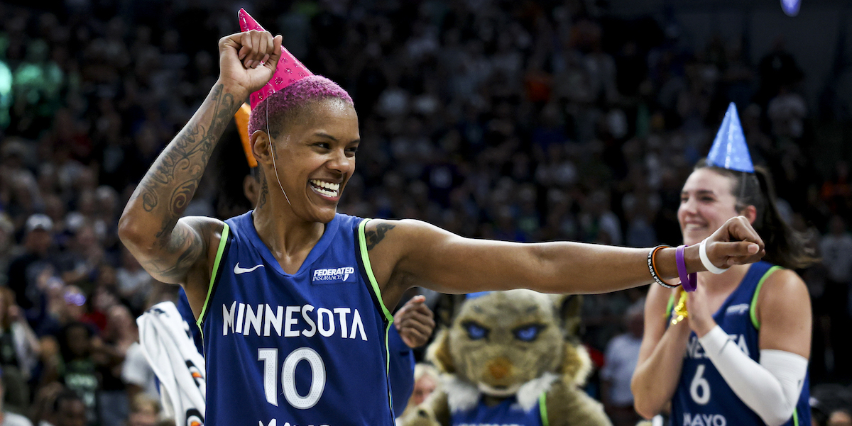 MINNEAPOLIS, MINNESOTA - AUGUST 16: Courtney Williams #10 of the Minnesota Lynx dances after her team won a game against the New York Liberty at Target Center on August 16, 2025 in Minneapolis, Minnesota. NOTE TO USER: User expressly acknowledges and agrees that, by downloading and or using this photograph, User is consenting to the terms and conditions of the Getty Images License Agreement. (Photo by Ellen Schmidt/Getty Images)