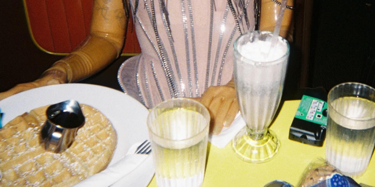 Chappell Roan with a waffle