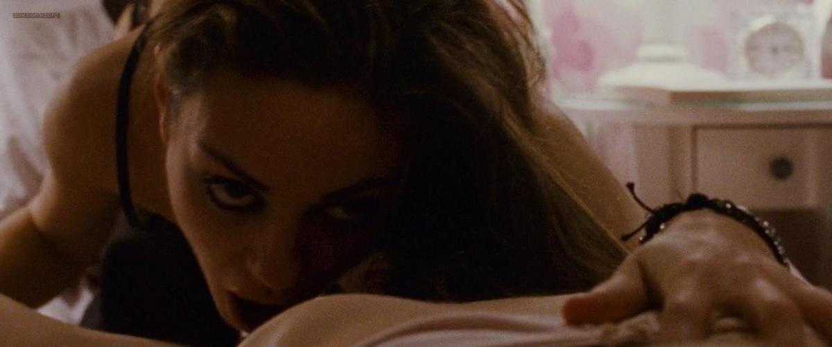 Head Games: The Complicated History of (Straight) Pussy Eating in Film