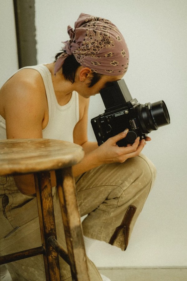 nicol taking a photo